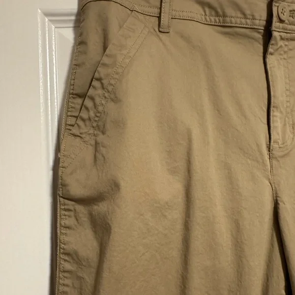 Eddie Bauer Khaki Chino Pant - Size 14 - Picture 5 of 9